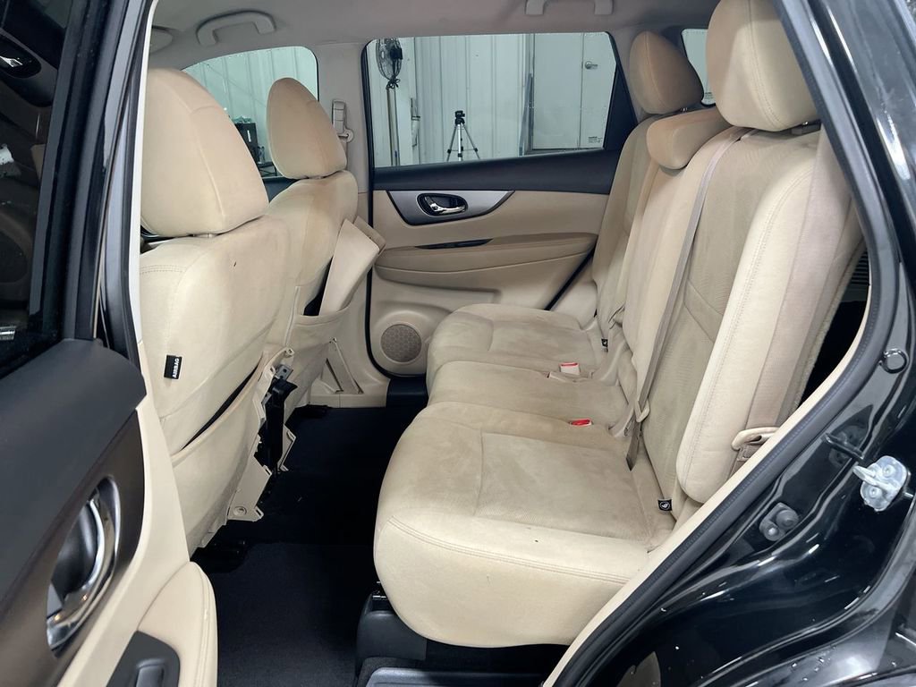 Used 2016 Nissan Rogue SV AWD/4WD image 22