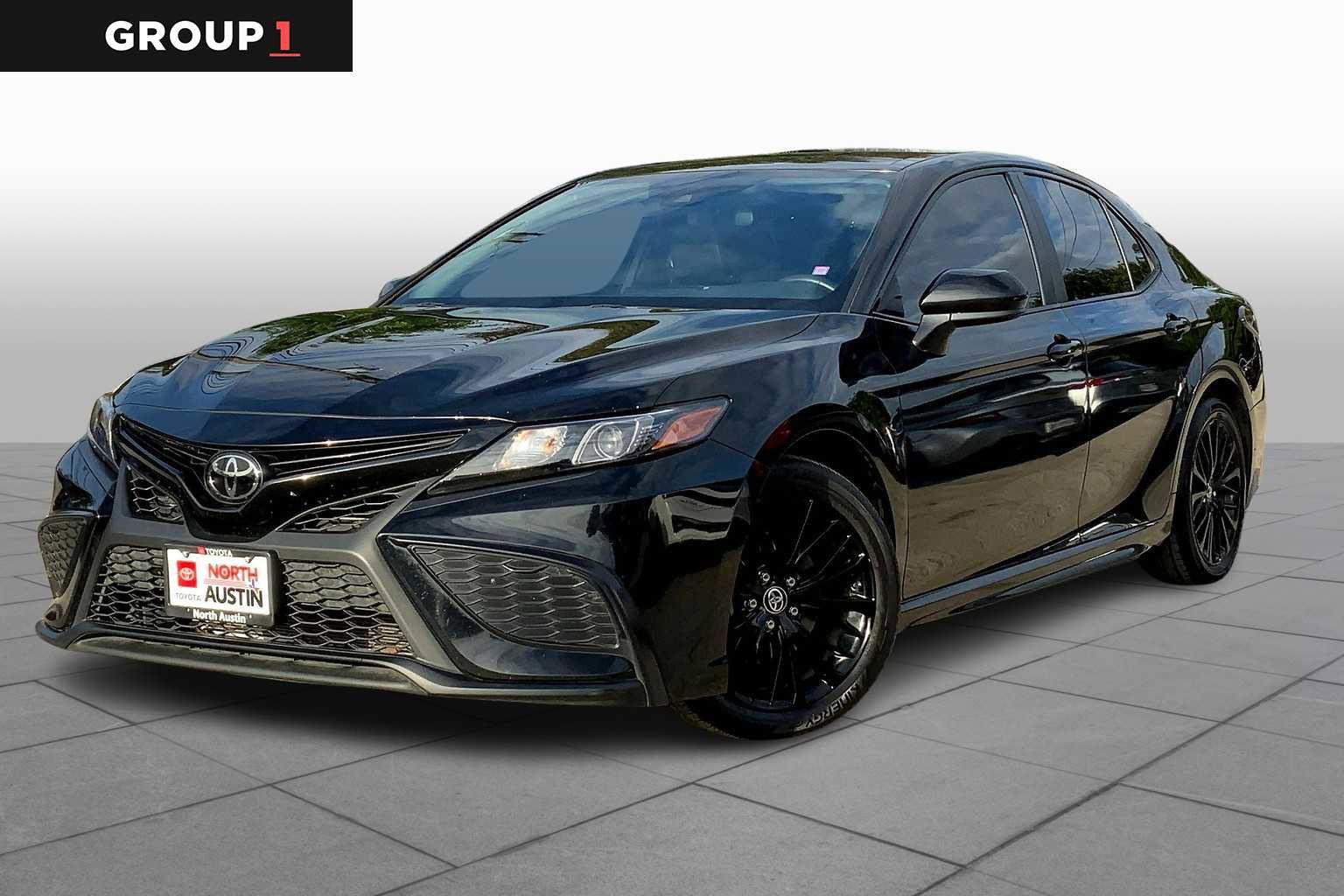 Used 2021 Toyota Camry SE FWD image 1