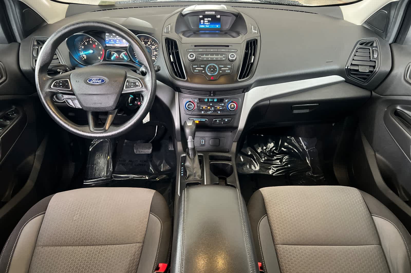 Used 2017 Ford Escape SE AWD/4WD image 3