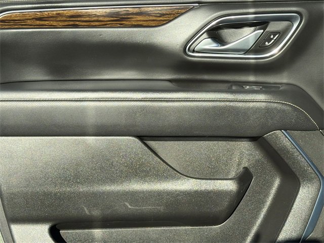 Used 2023 Chevrolet Suburban Premier image 22