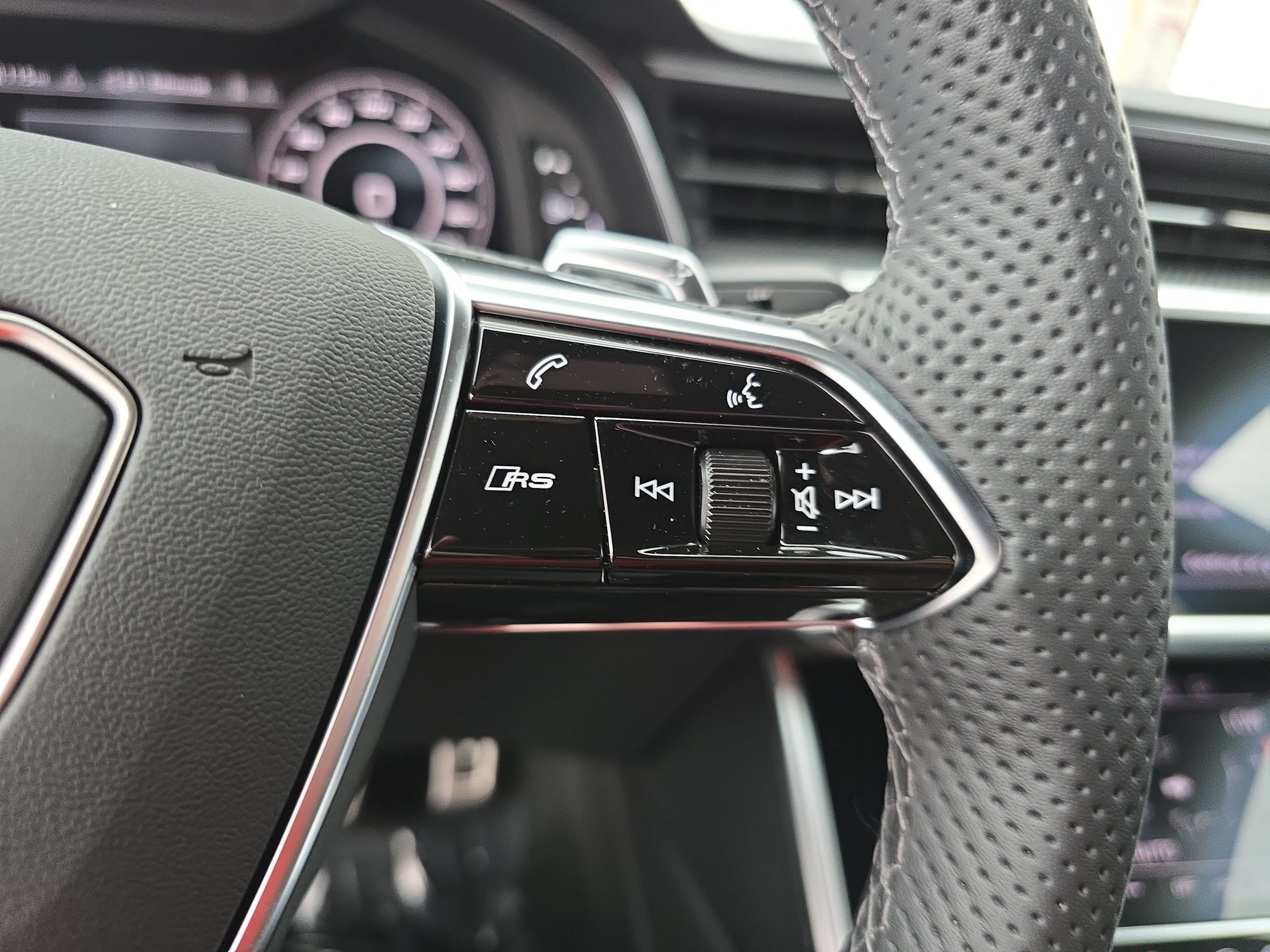 Used 2024 Audi RS 7 Performance AWD/4WD image 18