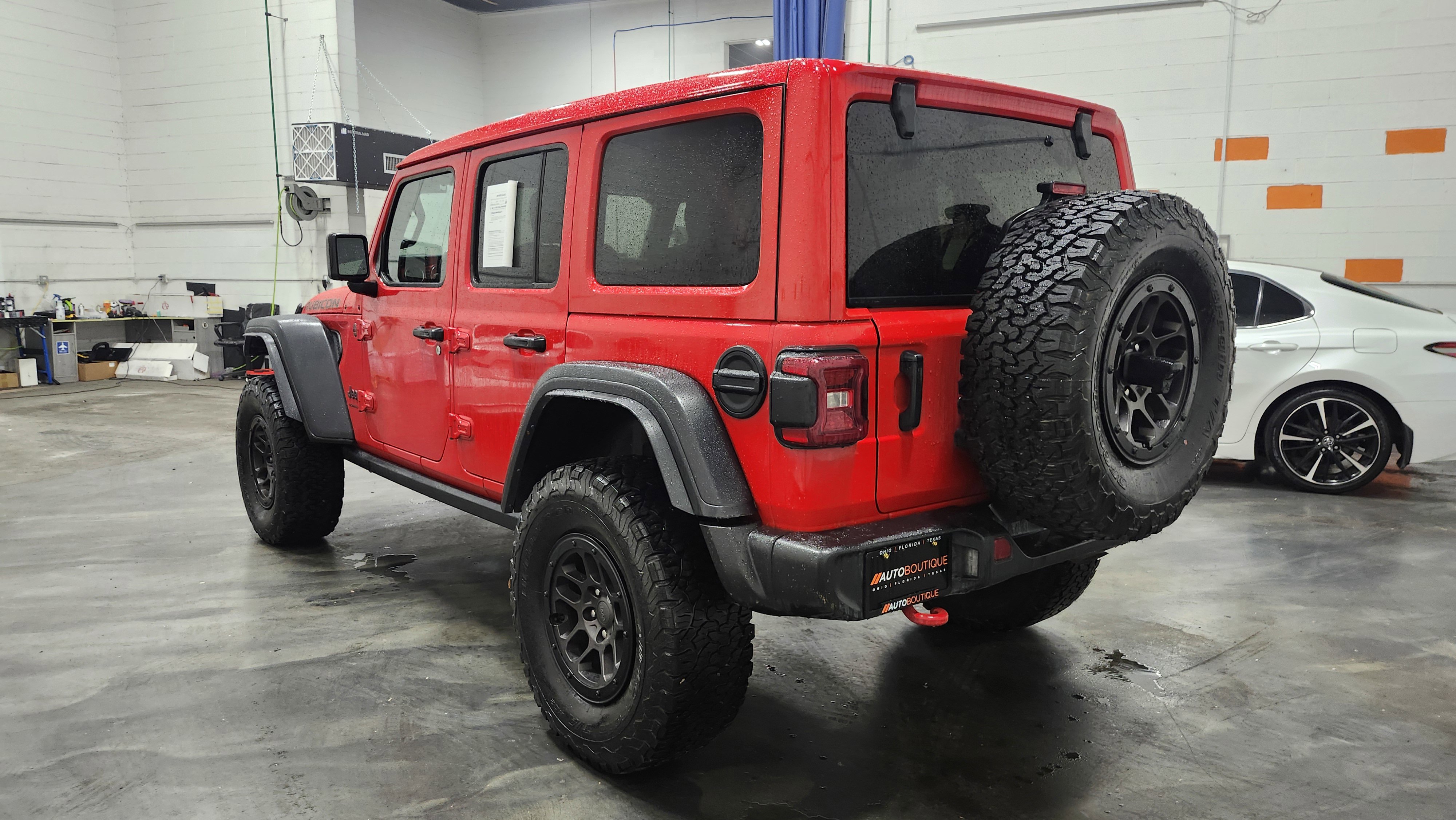 Used 2023 Jeep Wrangler Unlimited Rubicon w/ Xtreme 35 Tire Package image 18