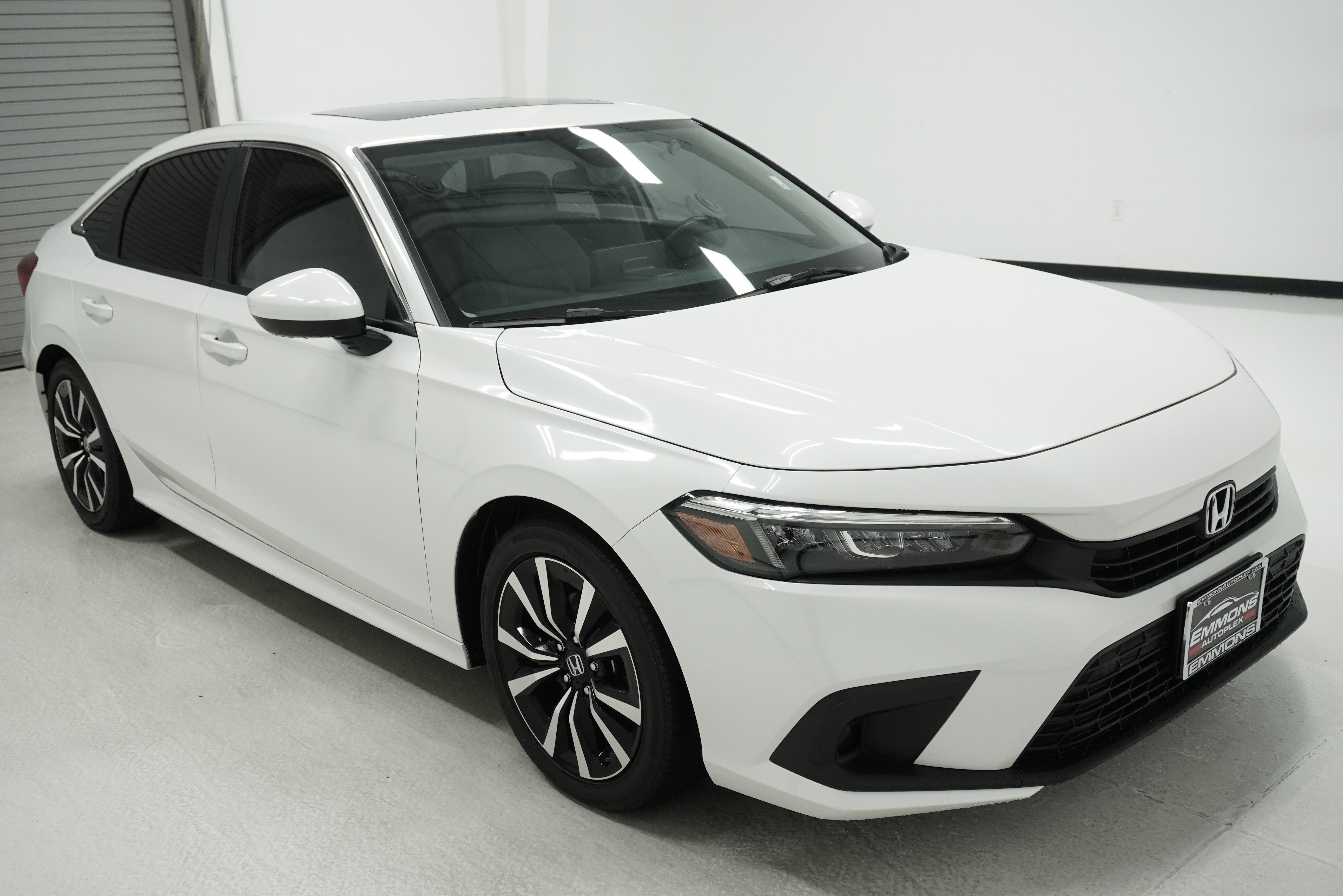 Used 2023 Honda Civic EX image 3