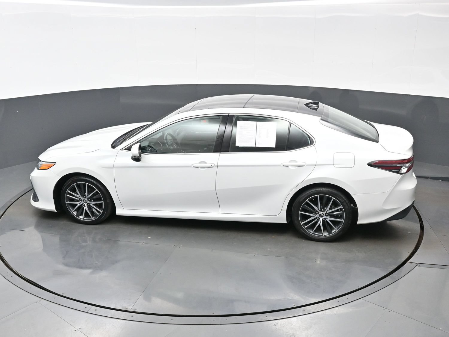 Used 2023 Toyota Camry XLE FWD image 39