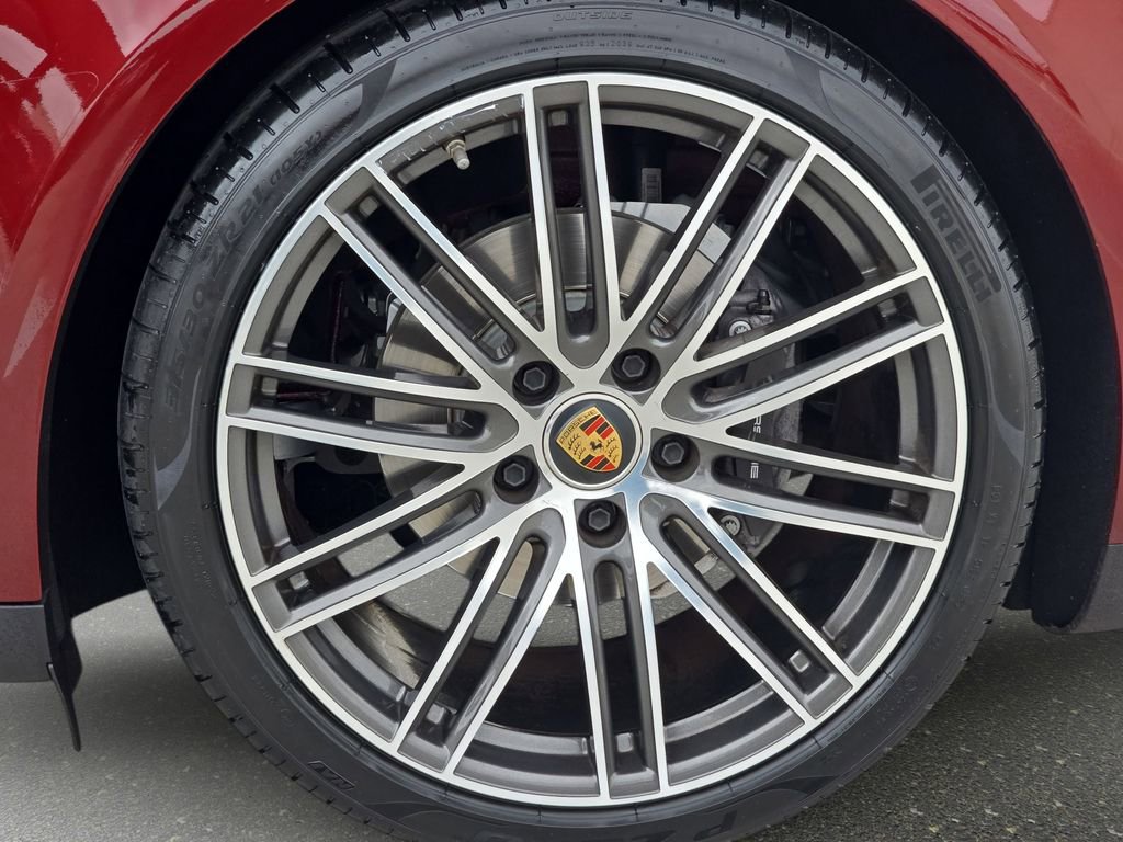 Used 2023 Porsche Panamera image 37