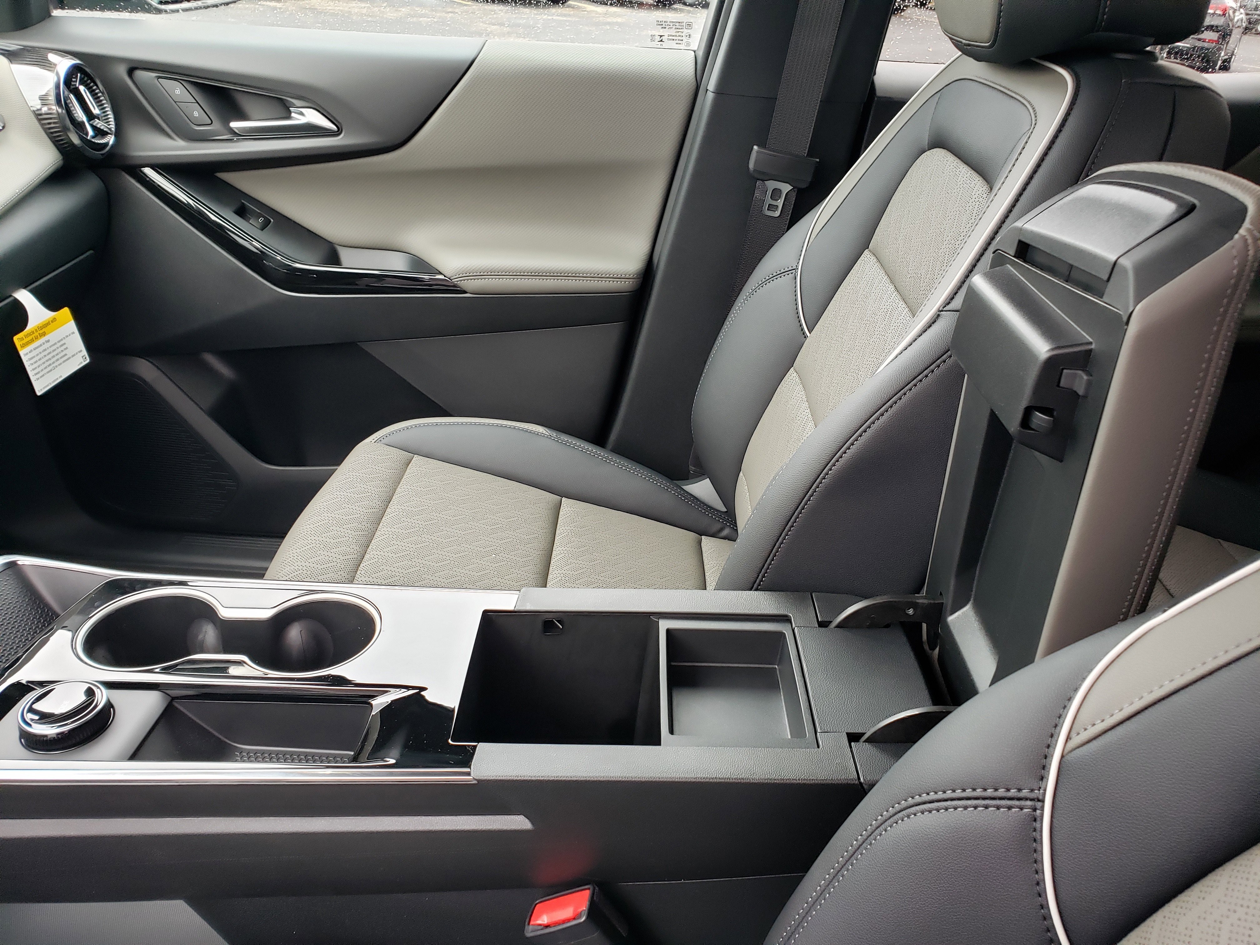 New 2026 Chevrolet Equinox LT w/ Convenience Package II image 30