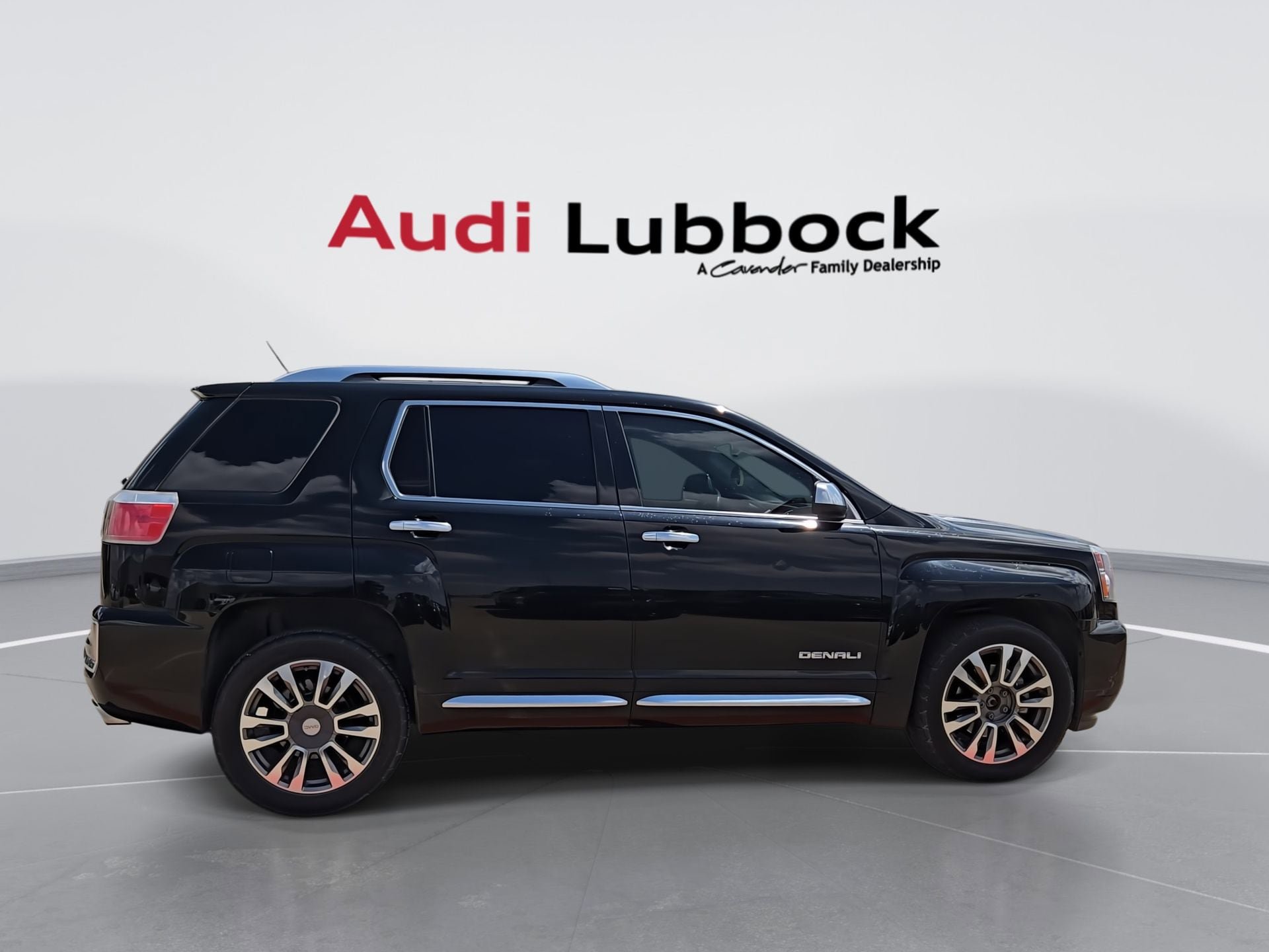 Used 2016 GMC Terrain Denali FWD image 9