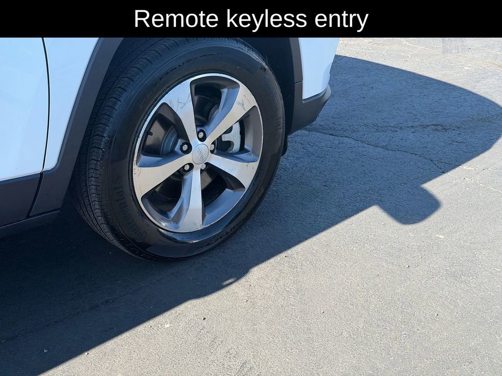 Certified 2022 Jeep Cherokee Limited image 10