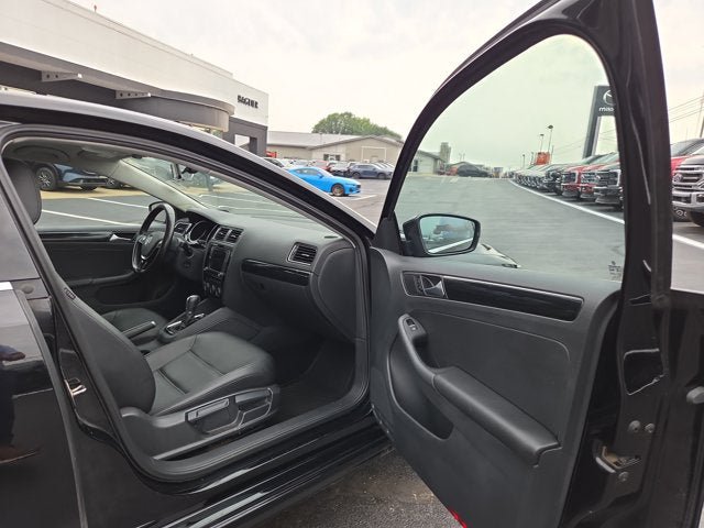 Used 2017 Volkswagen Jetta SEL FWD image 13