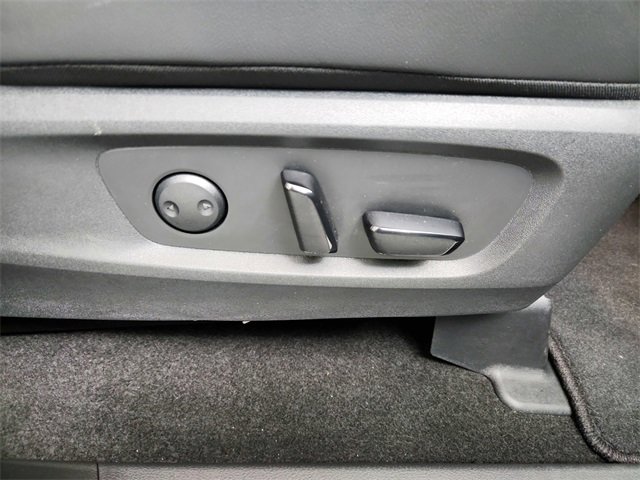 Used 2025 Nissan Pathfinder SL w/ SL Premium Package image 40