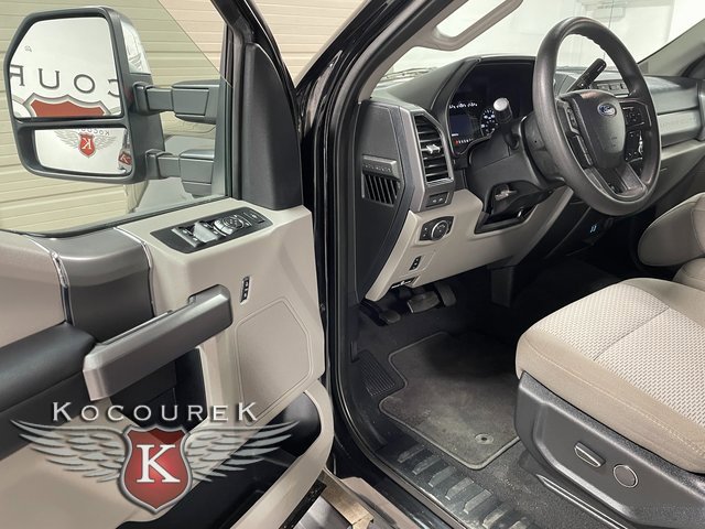 Used 2019 Ford F250 XLT w/ XLT Premium Package image 10