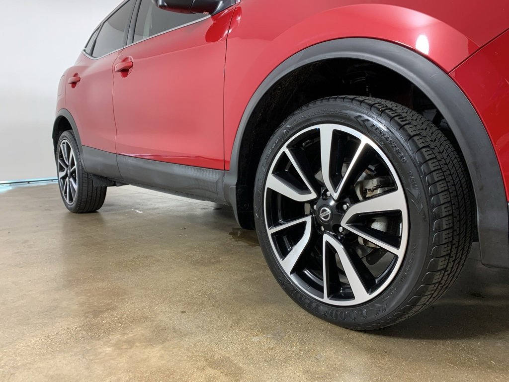 Used 2018 Nissan Rogue Sport SL image 34