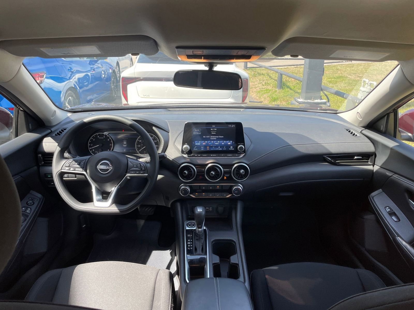 Used 2025 Nissan Sentra SV image 31