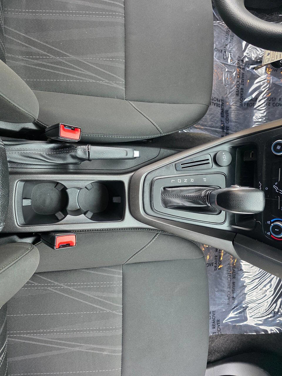 Used 2018 Ford Focus SE image 33