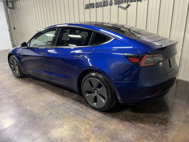 Used 2023 Tesla Model 3 Standard Range image 5