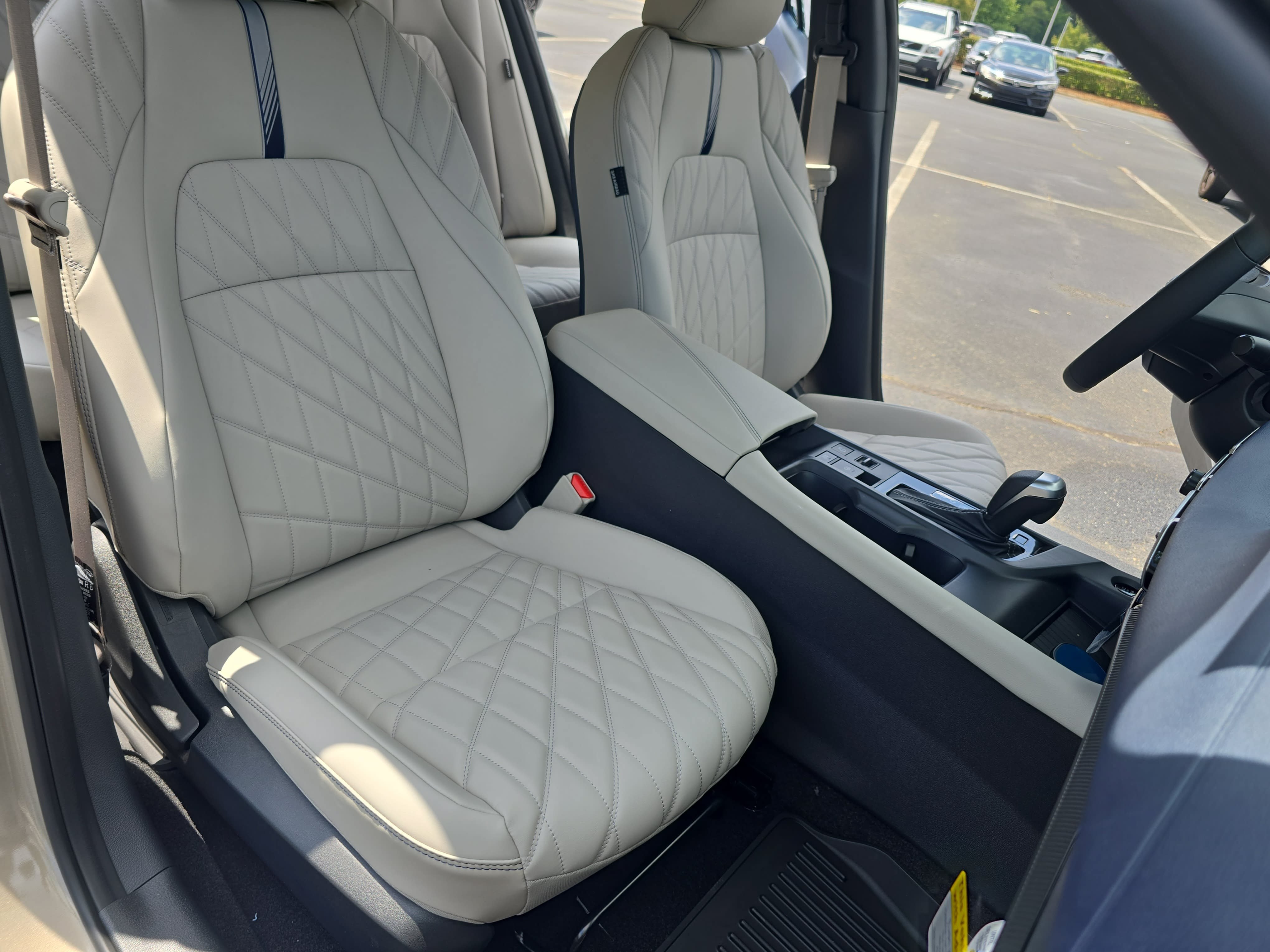 New 2027 Nissan Sentra SL w/ Floor Mat Package FWD image 10