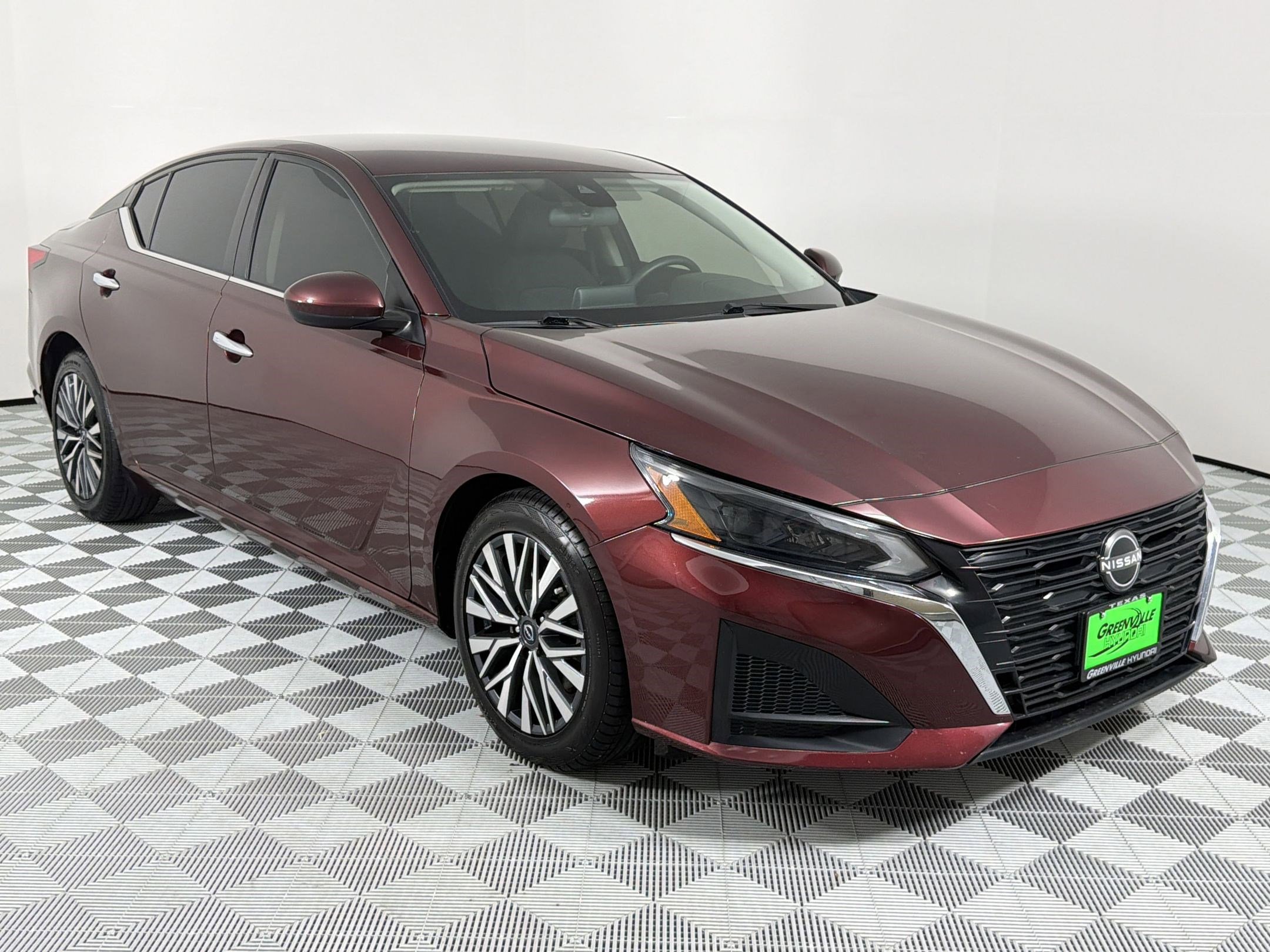 Used 2023 Nissan Altima 2.5 SV FWD image 7