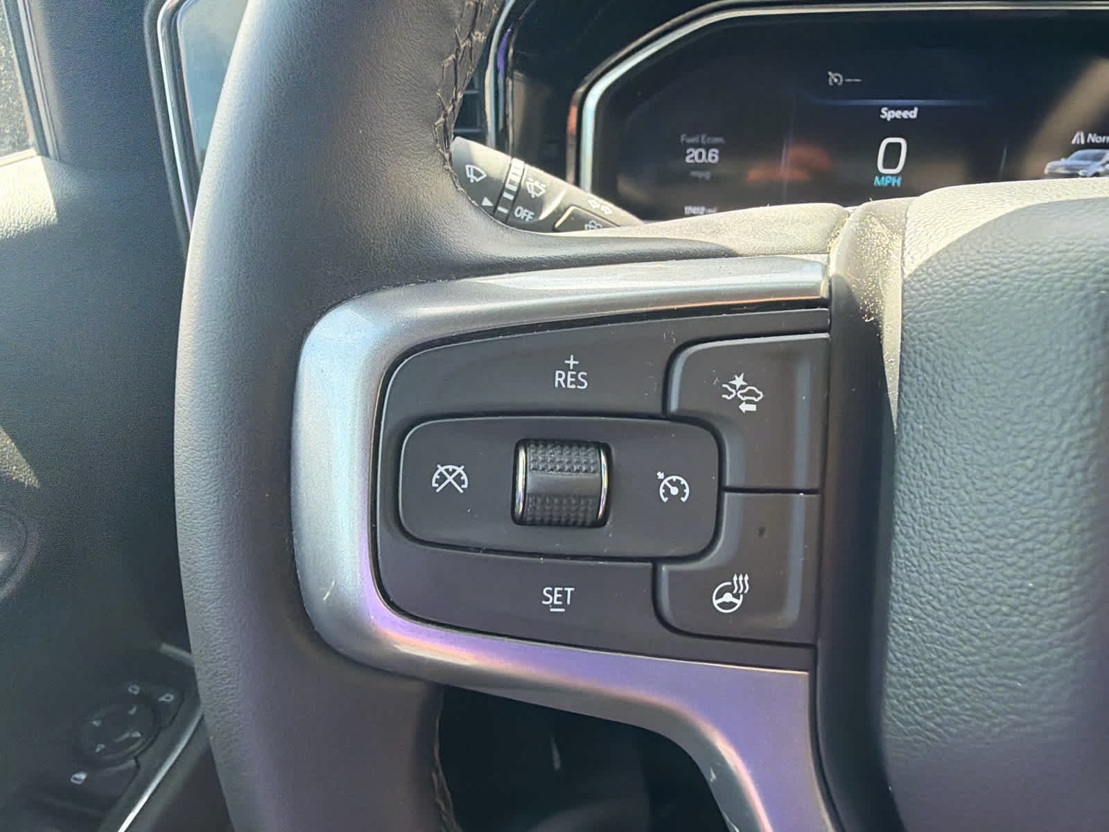 Used 2024 Chevrolet Silverado 1500 LT AWD/4WD image 23