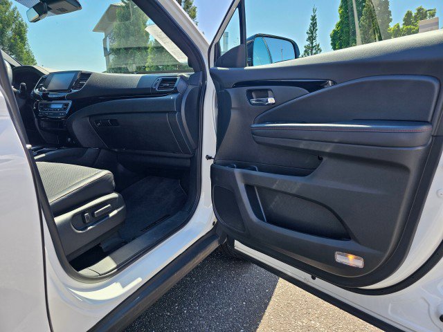 Used 2023 Honda Ridgeline Black Edition image 12