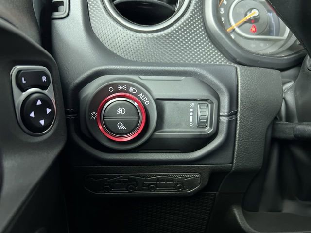 Used 2025 Jeep Gladiator Mojave w/ Safety Group image 18