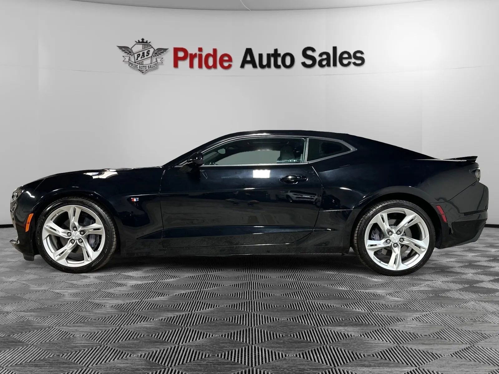 Used 2019 Chevrolet Camaro SS image 5