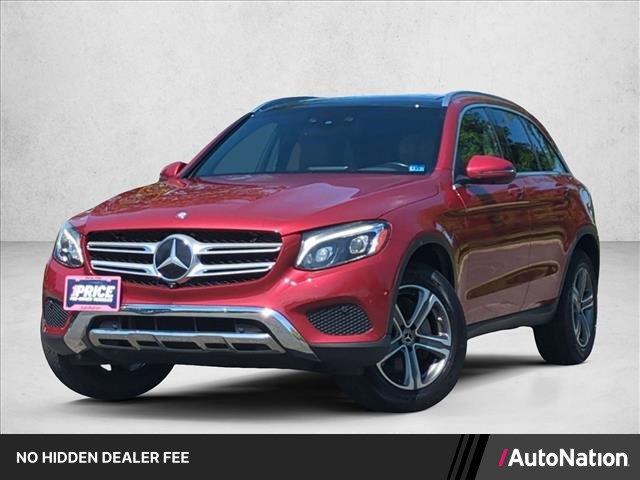 Used 2017 Mercedes-Benz GLC 300 4MATIC image 1
