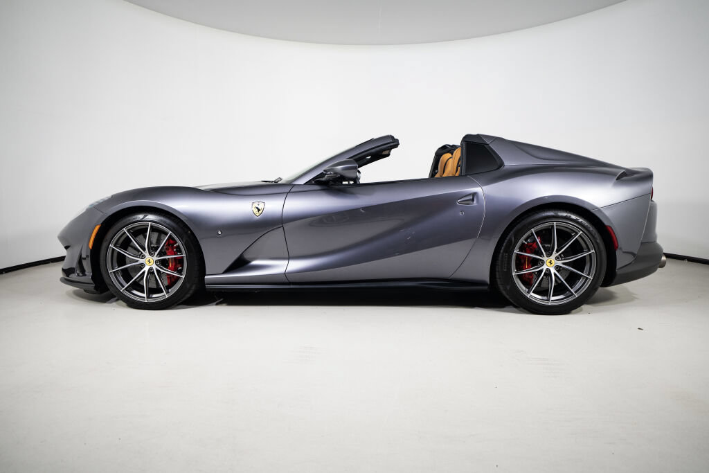 Used 2022 Ferrari 812 GTS RWD image 16