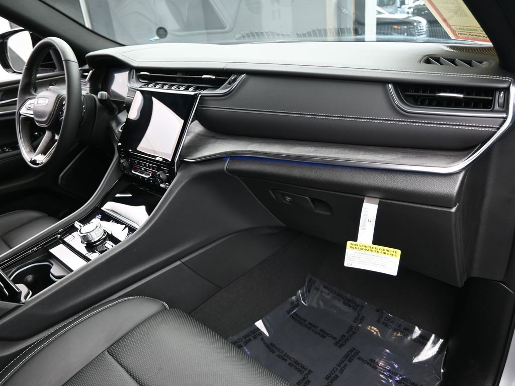 Used 2024 Jeep Grand Cherokee L Overland w/ Advanced Protech Group III image 54