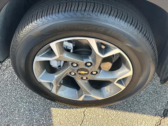 Used 2025 Chevrolet Trax LT w/ Driver Confidence Package FWD image 36