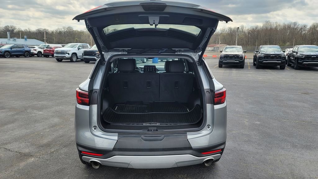 Used 2023 Chevrolet Blazer LT w/ LPO, Black Grille Bar Package image 11