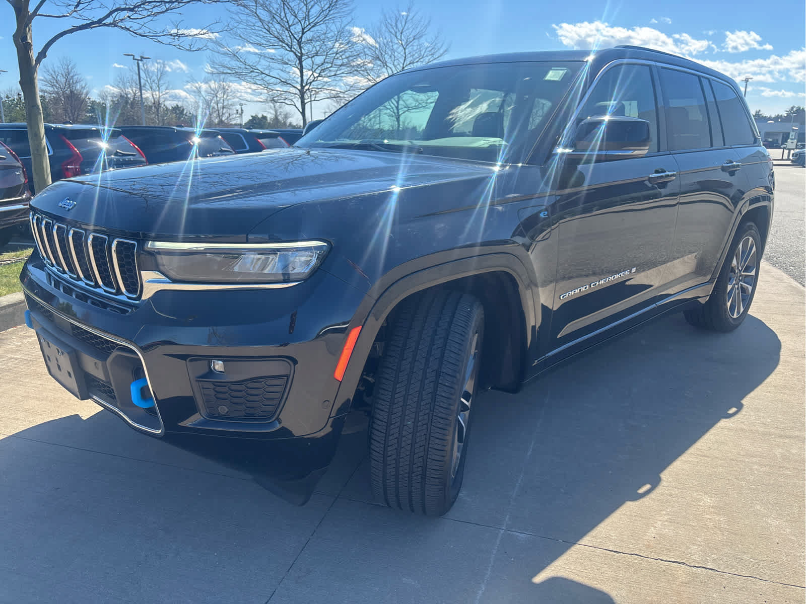 Used 2023 Jeep Grand Cherokee Overland w/ Luxury Tech Group IV AWD/4WD image 27
