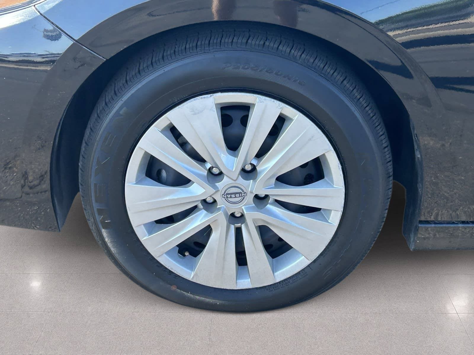 Used 2024 Nissan Sentra S FWD image 11