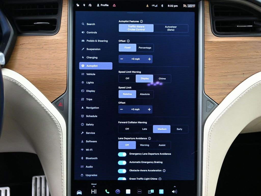 Used 2021 Tesla Model X Performance image 27