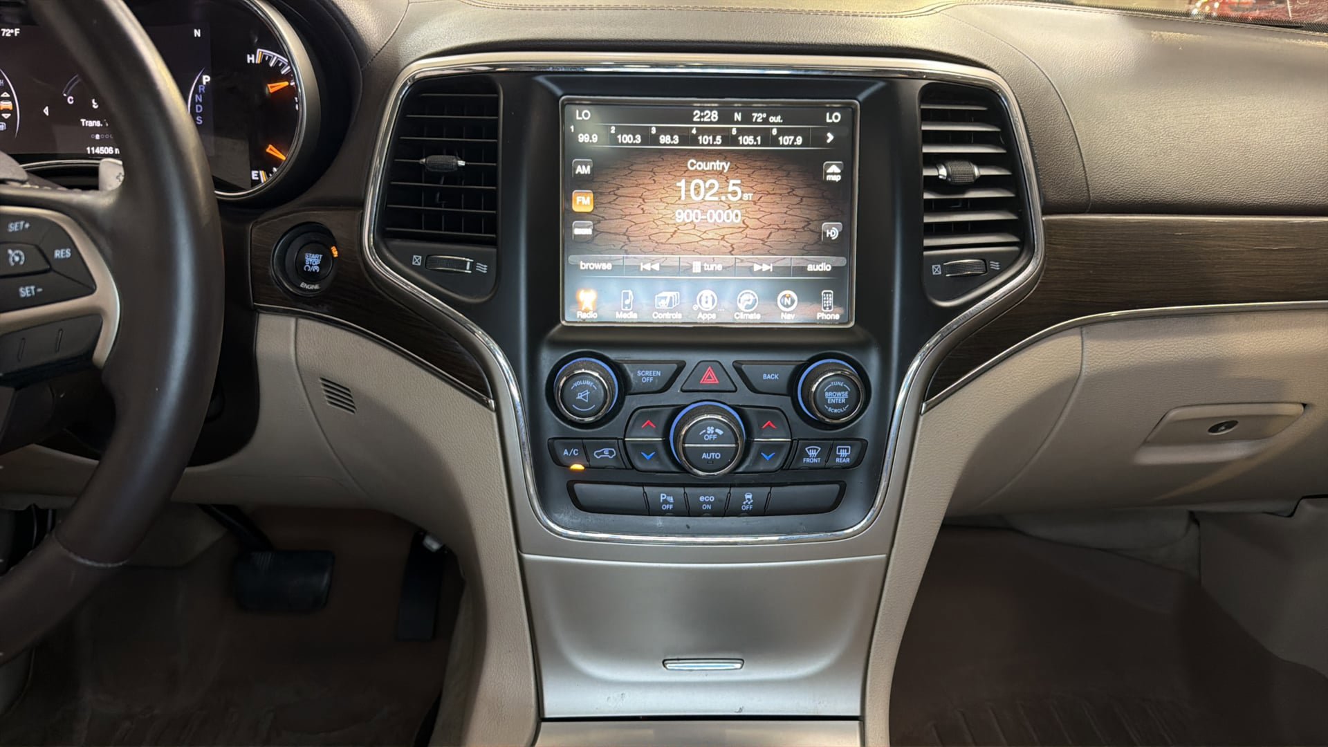 Used 2015 Jeep Grand Cherokee Overland RWD image 15