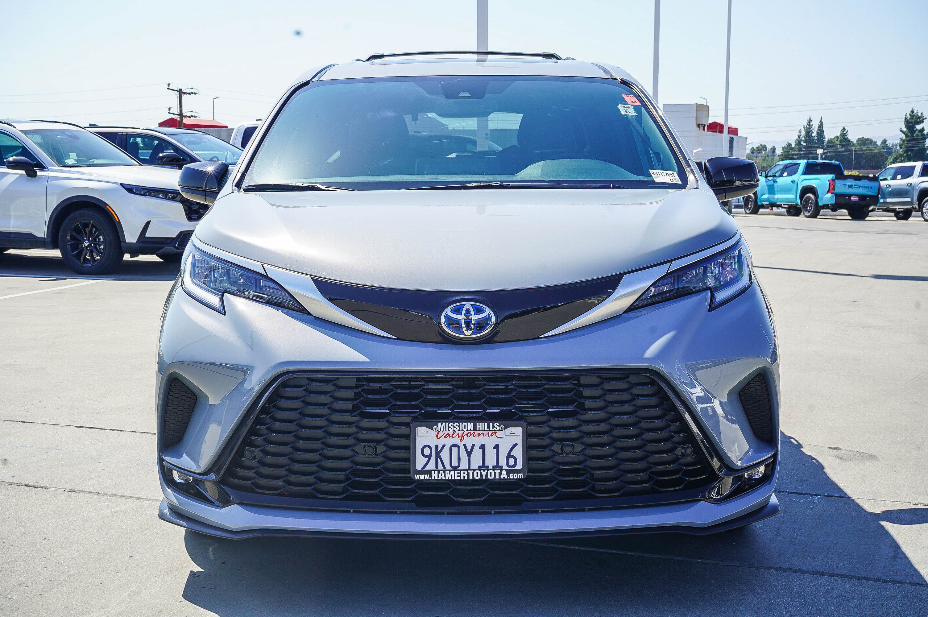 Certified 2024 Toyota Sienna XSE w/ XSE Plus Package AWD/4WD image 2