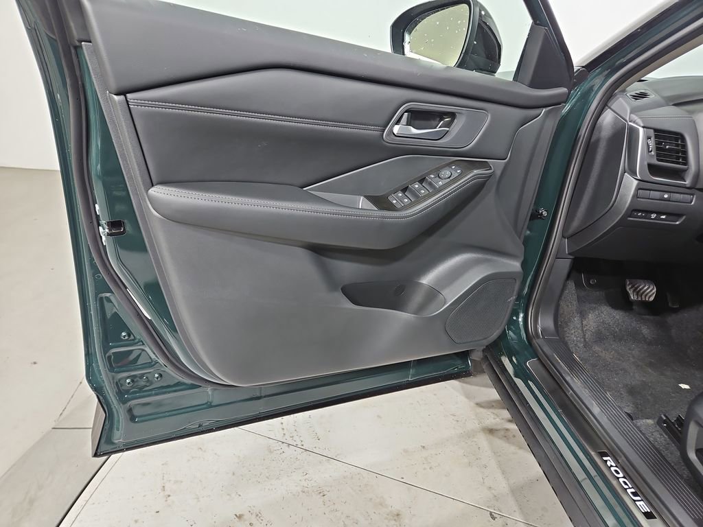 New 2026 Nissan Rogue SV image 11