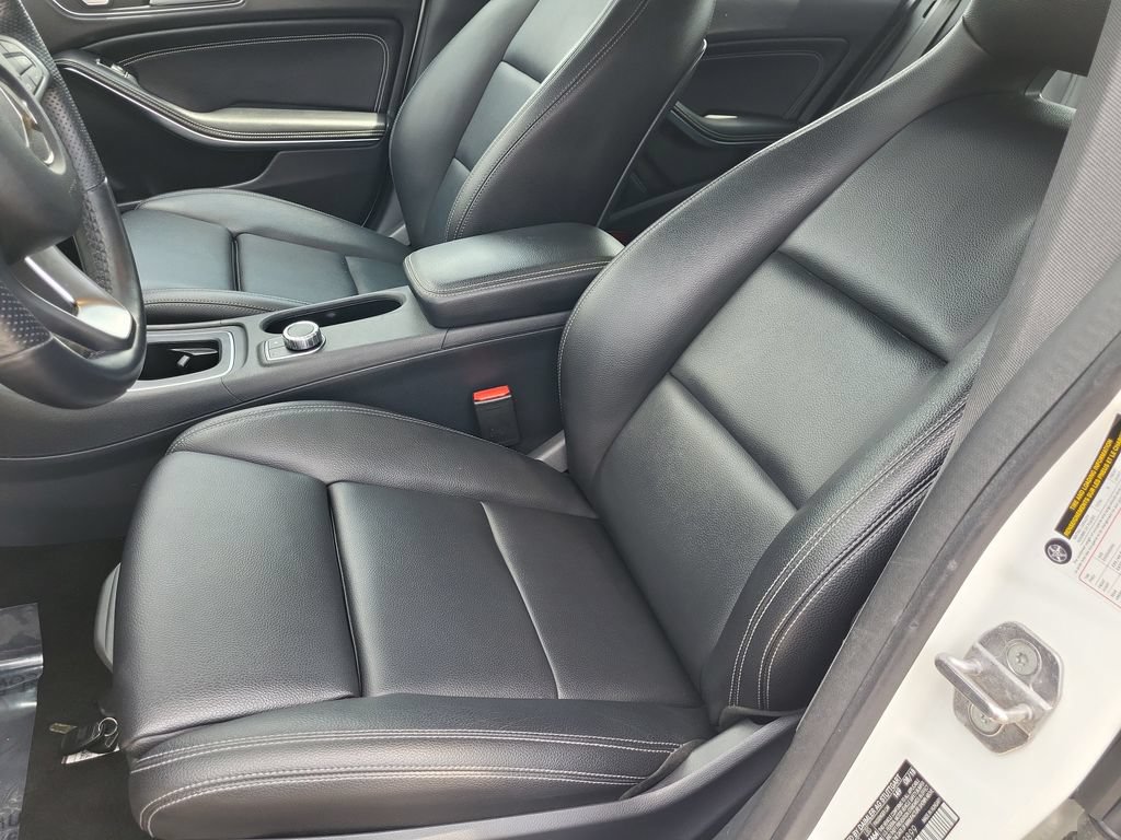 Used 2019 Mercedes-Benz CLA 250 4MATIC image 13