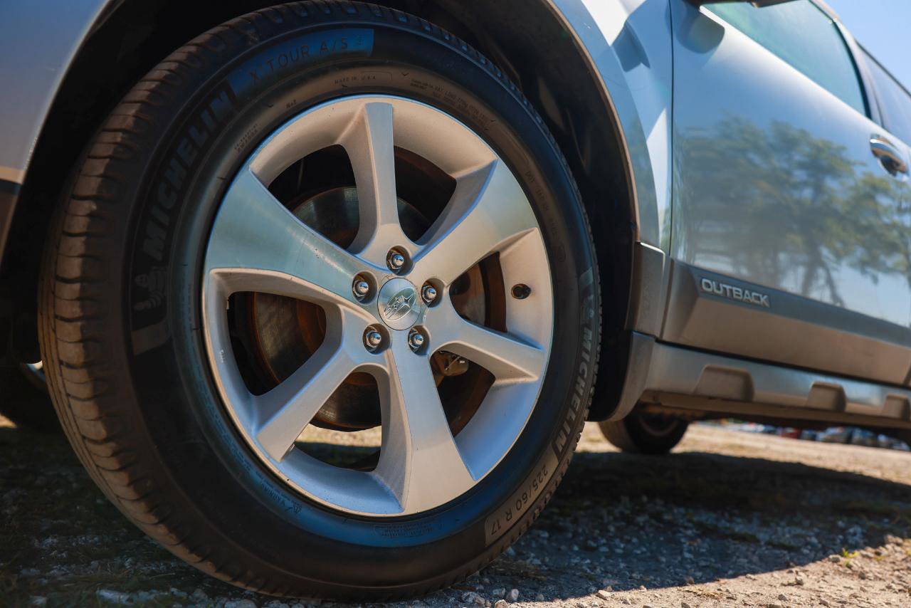 Used 2013 Subaru Outback 2.5i Limited w/ Moonroof Pkg image 36