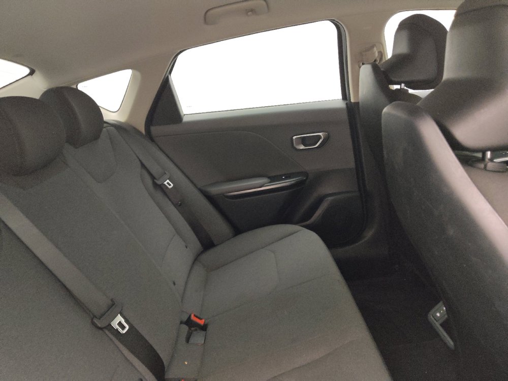 Used 2025 Kia K4 FWD image 19