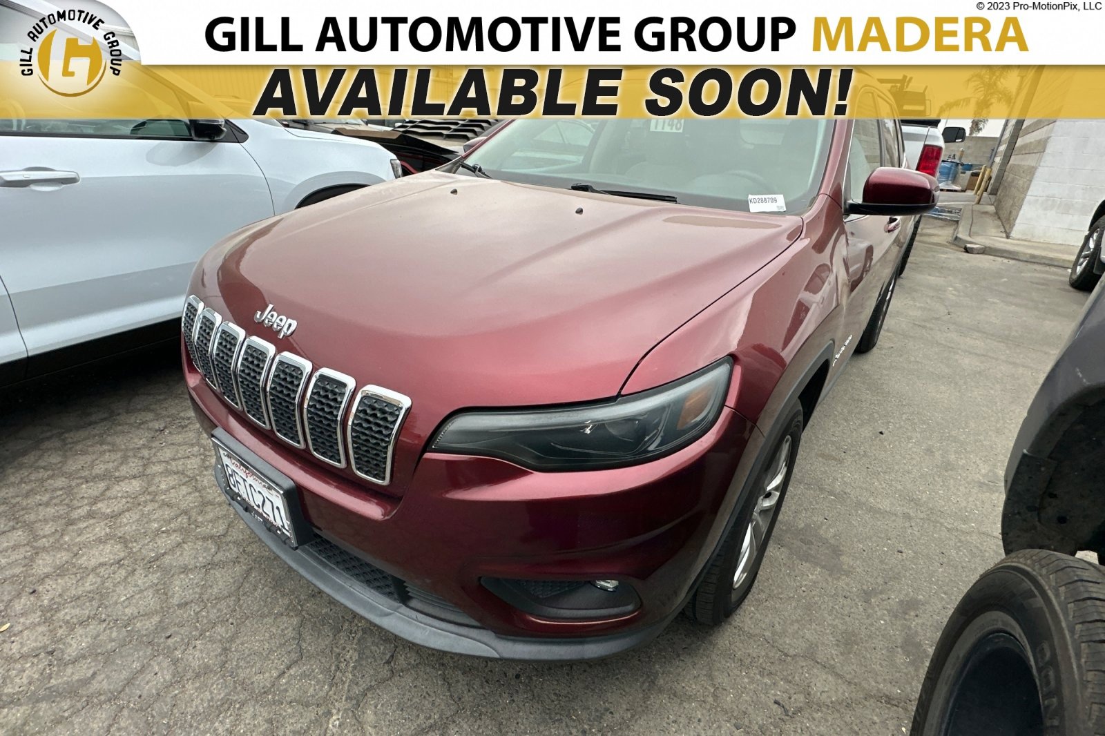 Used 2019 Jeep Cherokee Latitude w/ Popular Appearance Group