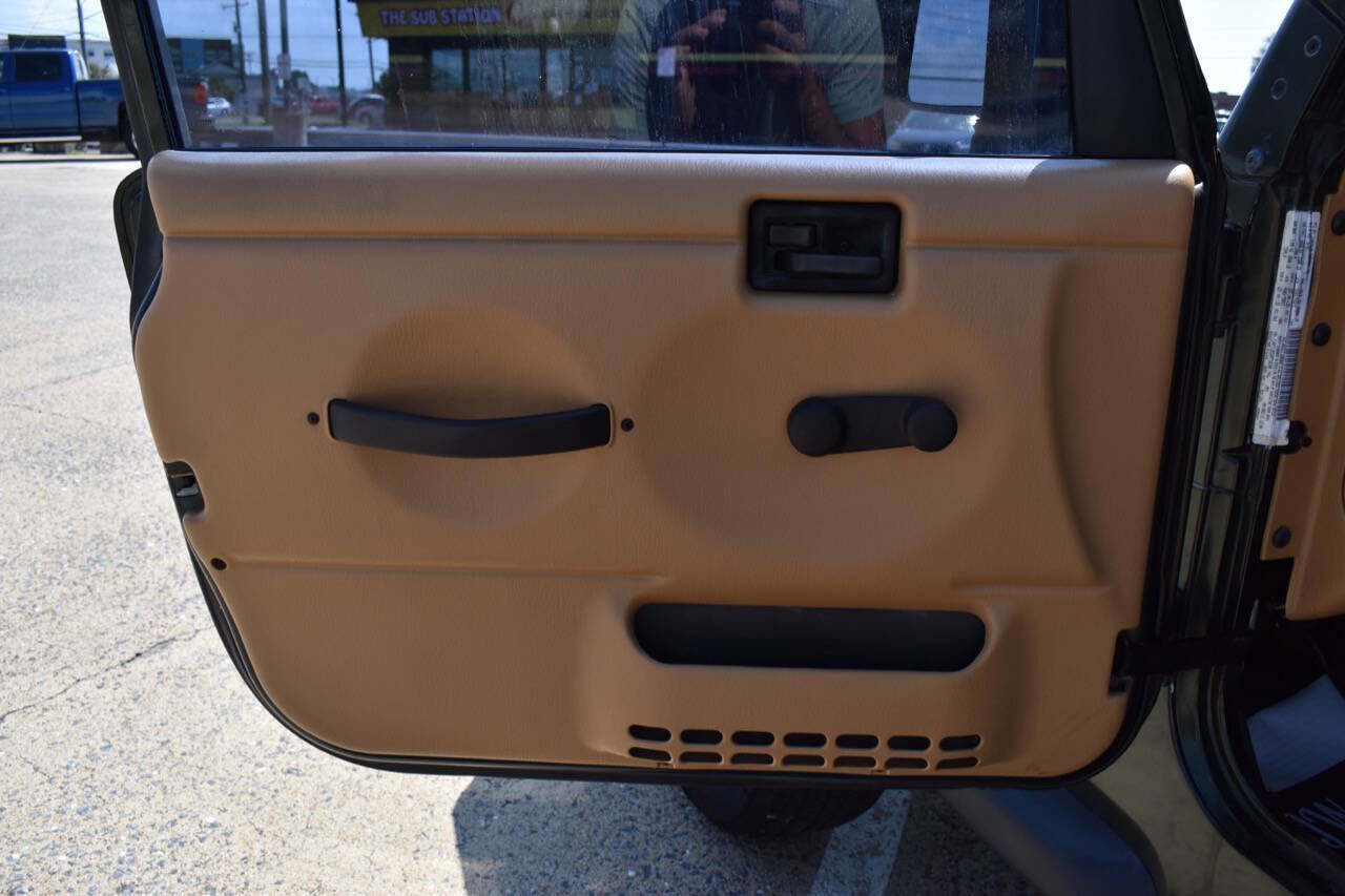 Used 1998 Jeep Wrangler Sport image 25