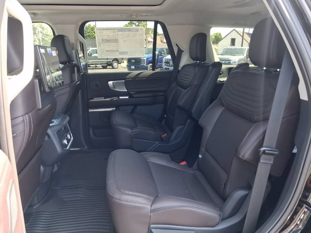 New 2027 Ford Expedition Platinum w/ Platinum Ultimate Package AWD/4WD image 22