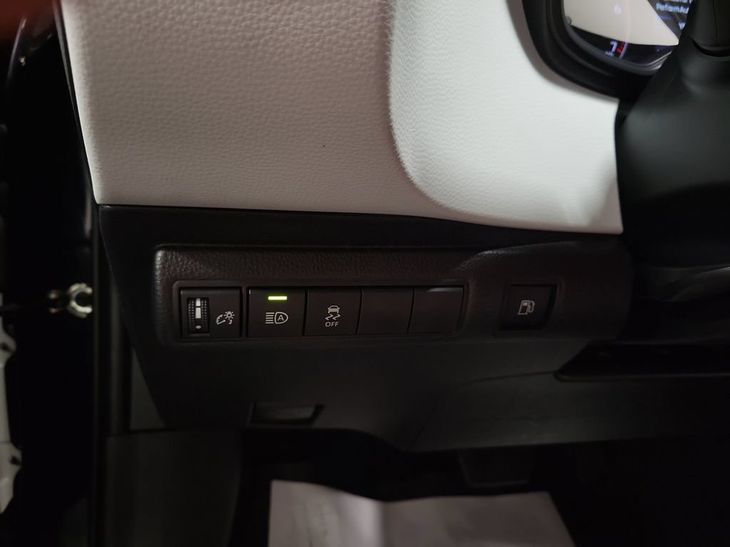 Used 2025 Toyota Corolla SE FWD image 21