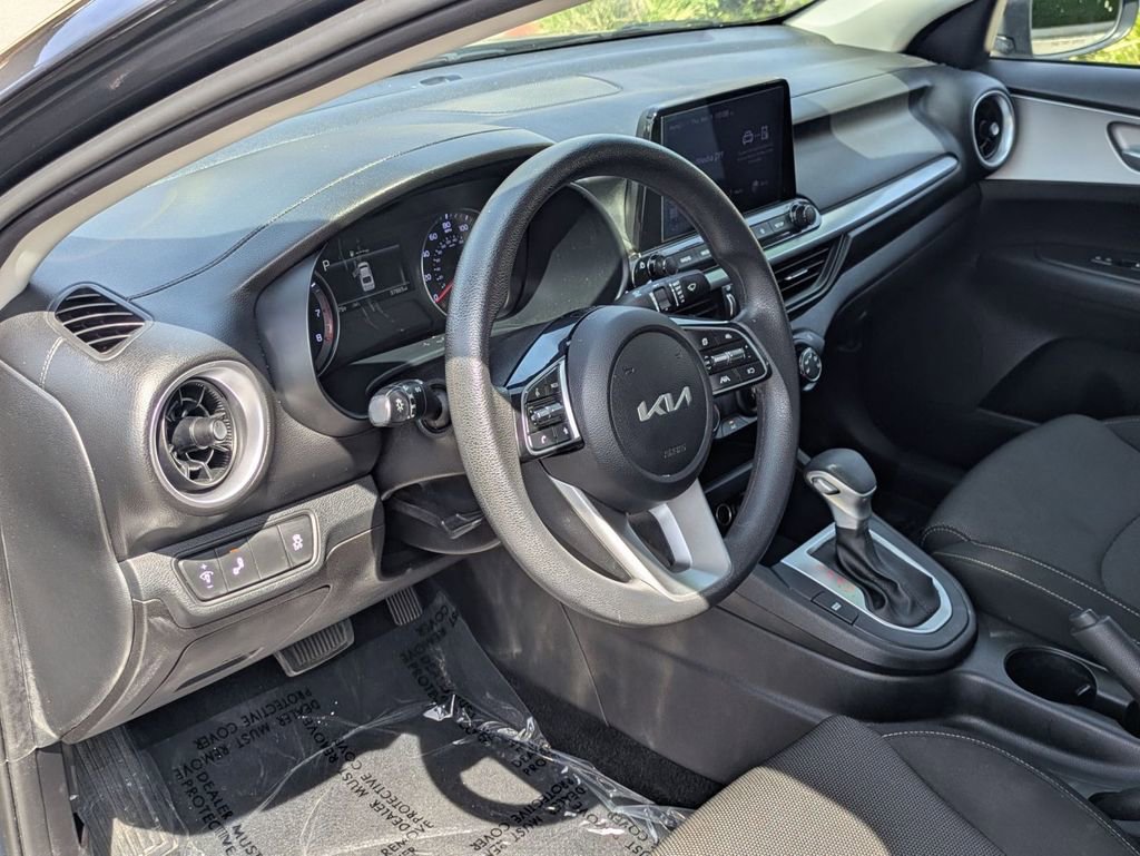 Used 2023 Kia Forte LXS w/ LXS Technology Package image 13