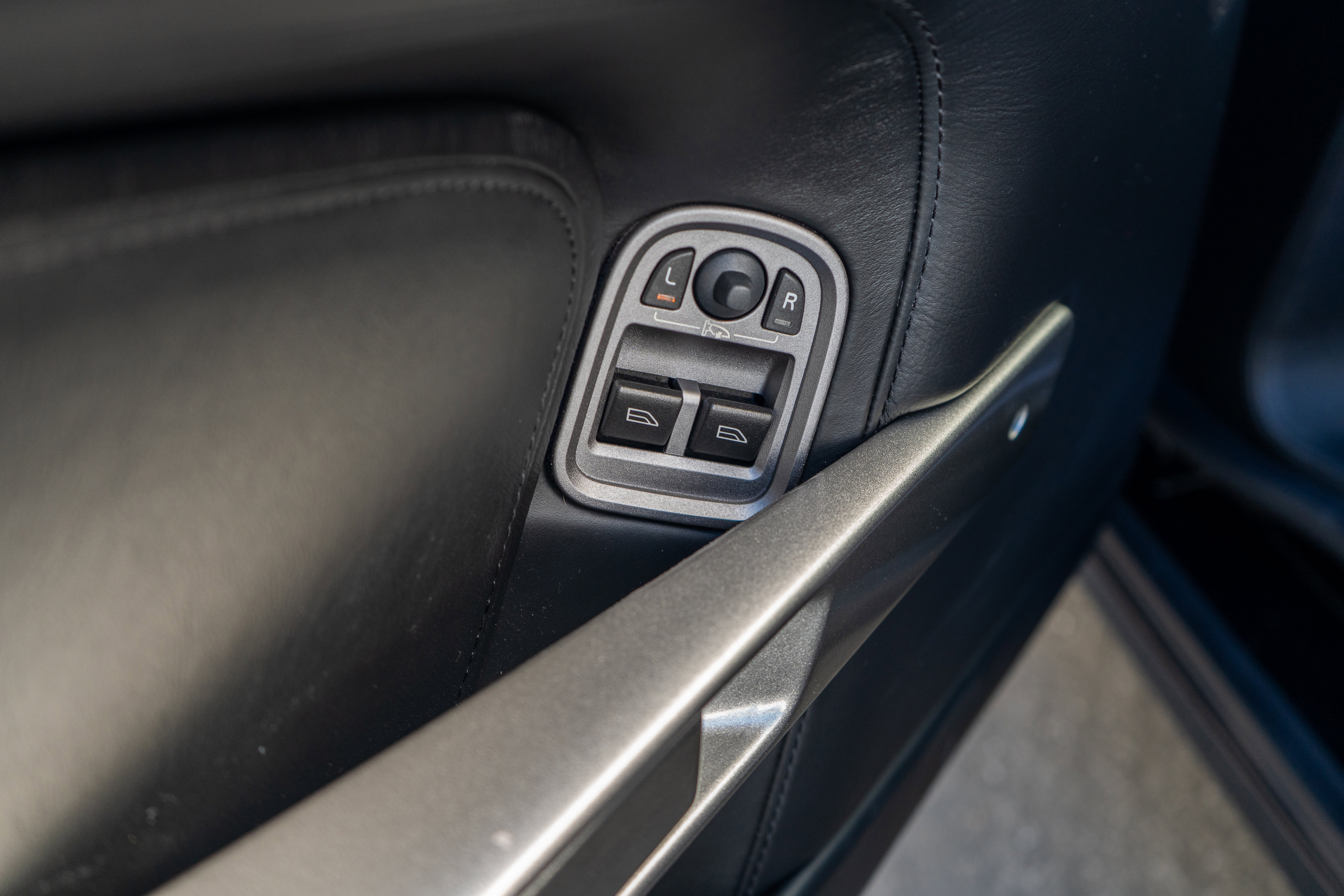 Used 2009 Aston Martin DB9 Volante image 13