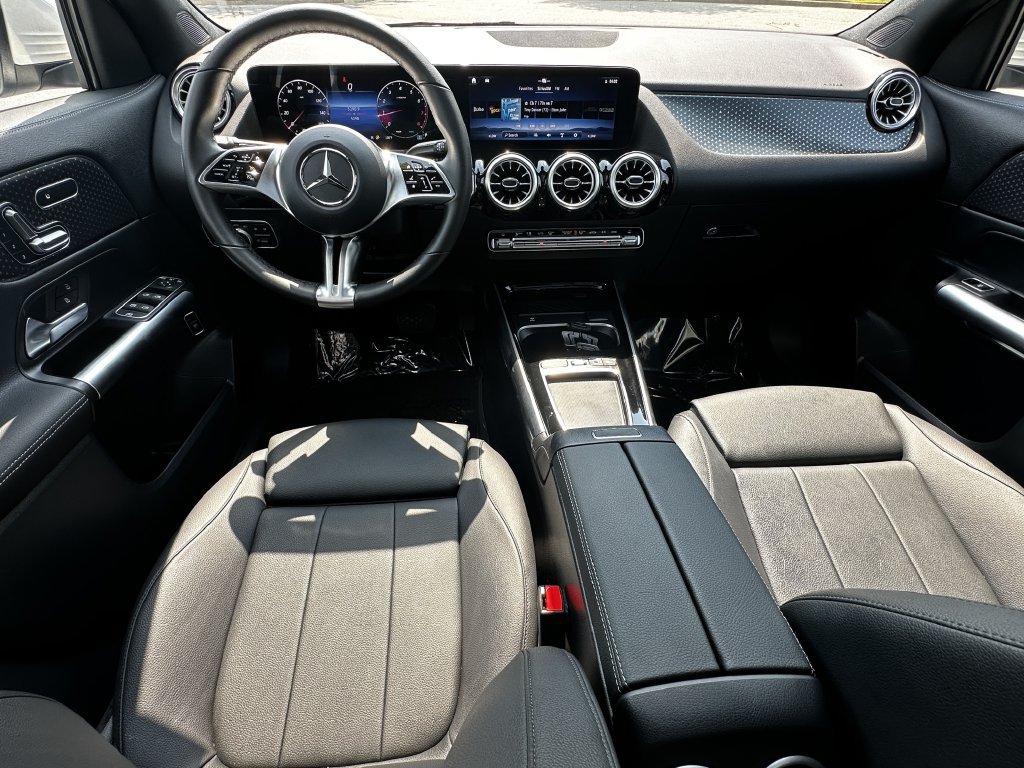 Certified 2026 Mercedes-Benz GLA 250 4MATIC w/ Exclusive Package image 27