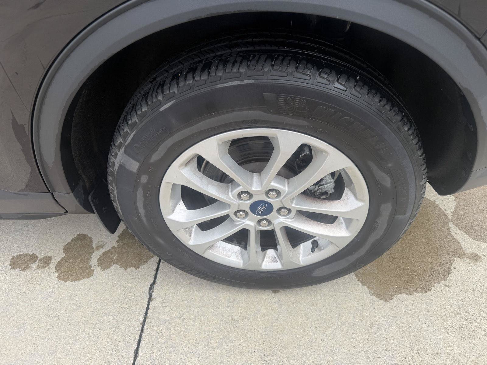 Used 2022 Ford Escape SE w/ Cold Weather Package FWD image 31