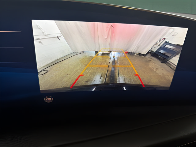 Used 2025 Cadillac XT4 Premium Luxury FWD image 21