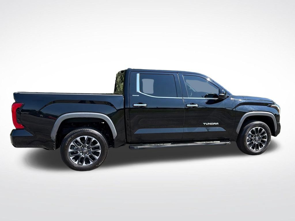 Used 2025 Toyota Tundra Limited AWD/4WD image 18