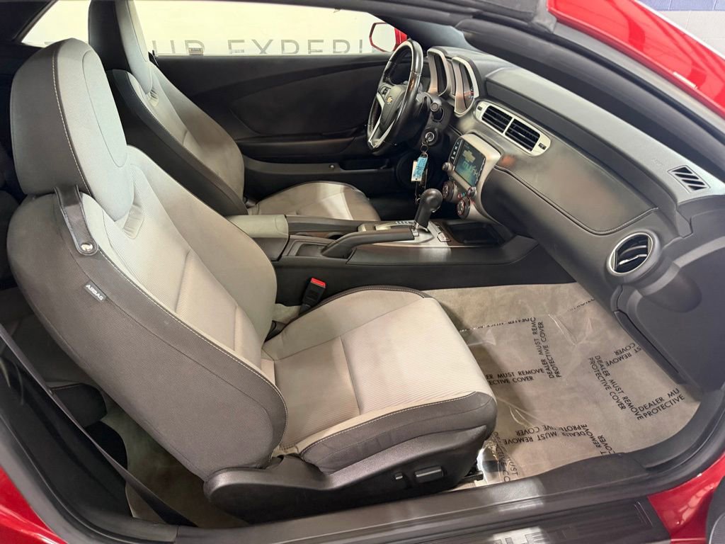 Used 2015 Chevrolet Camaro LT image 29